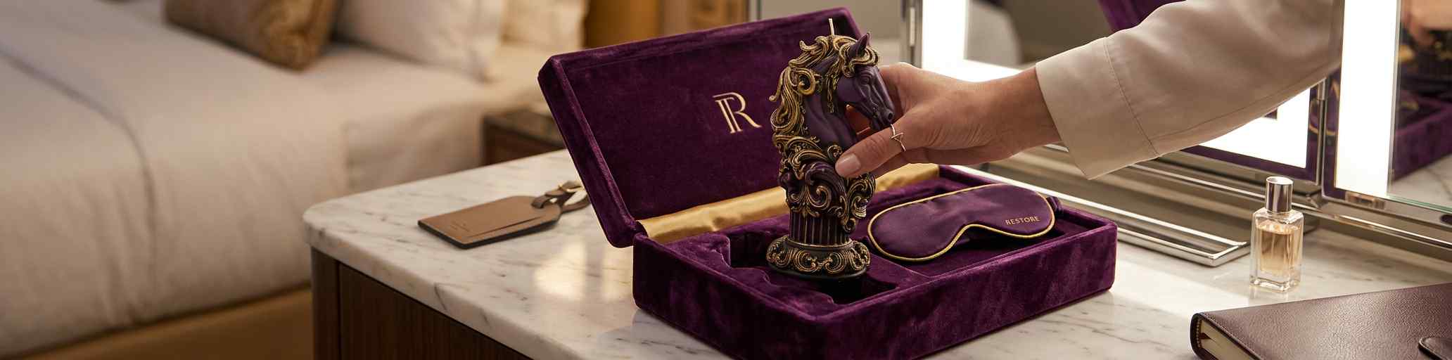 The Equestrian Column – Royal Poise Sculpture Candle - Image 3